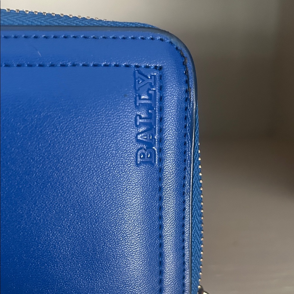 Bally Electric Blue Zip-Around Leather Wallet - Picture 2 of 7